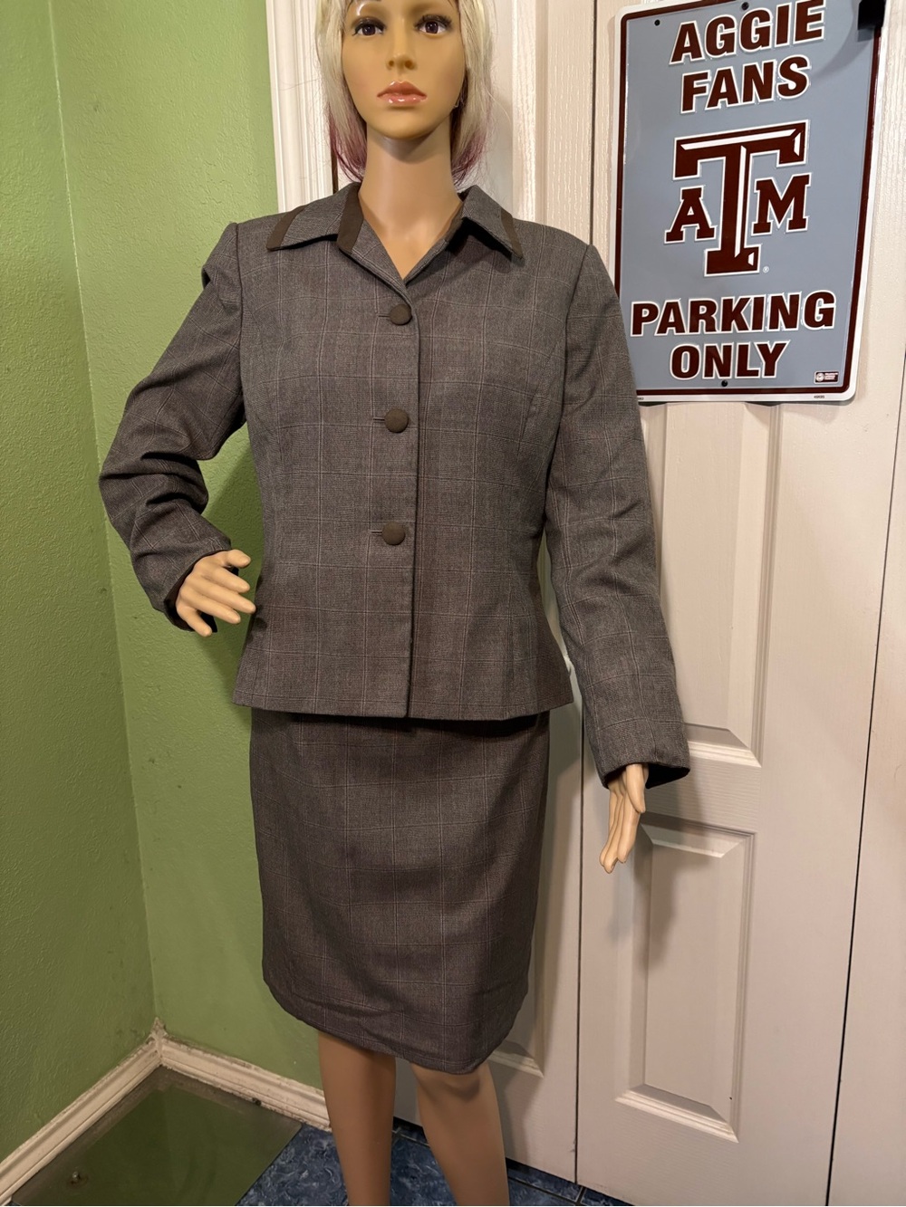 Suit Studio Skirt & Blazer Set